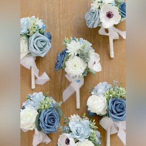 (SOLD) Ling’s Moments Dusty Blue Mini Bouquets
